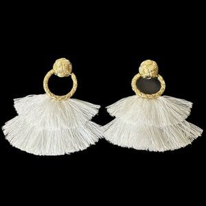 For Love & Lemons - Loop Fringe Door knocker Post Earrings Gold / White